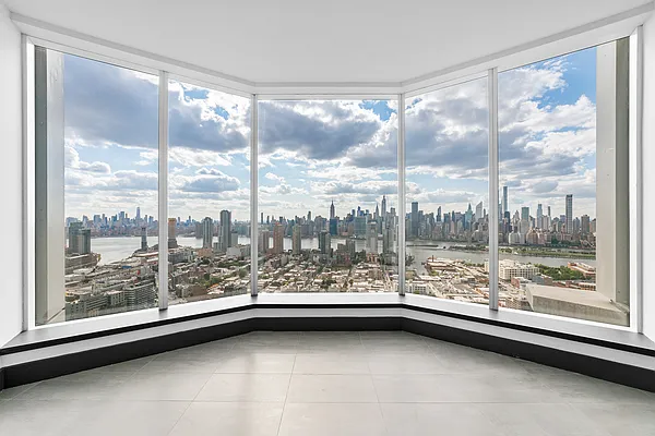 Rented by MNS | media 32