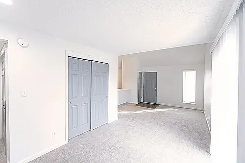Windsor Apartments — Photo 16