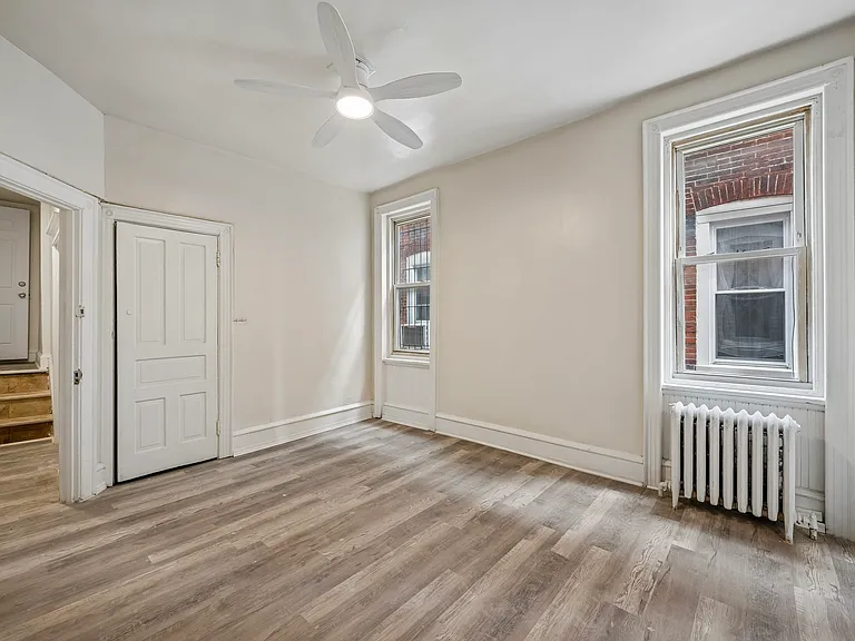 212 N 52nd St #2R — Photo 7