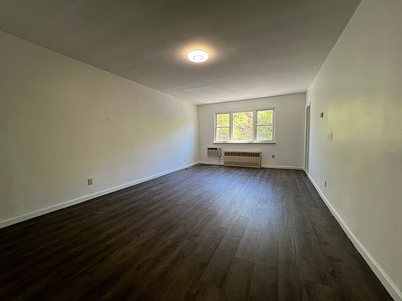 4th image of 79-18 150th St Floor 3