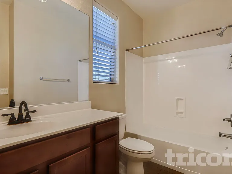 16833 W Moreland St — Photo 9