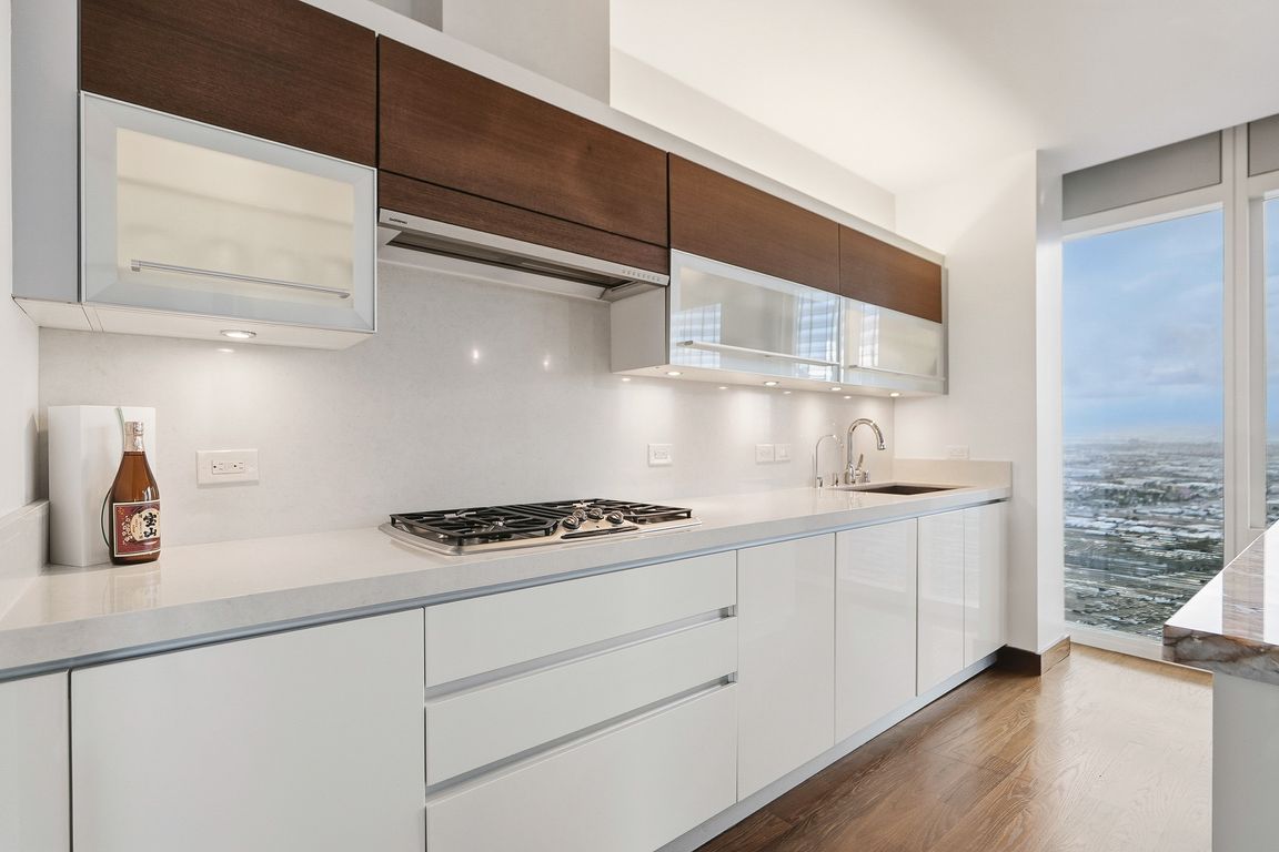 next background image