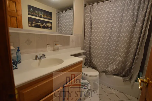 Rented by City Stop Realty | media 22