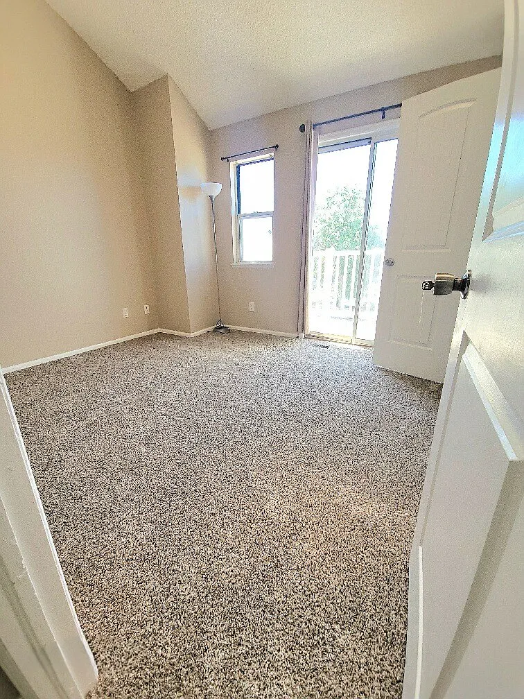 2 bed, 908 sqft, $1,700 — Photo 4