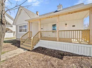 520 N 9th St, Dekalb, IL 60115