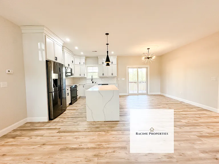 27 Carriage Dr — Photo 4