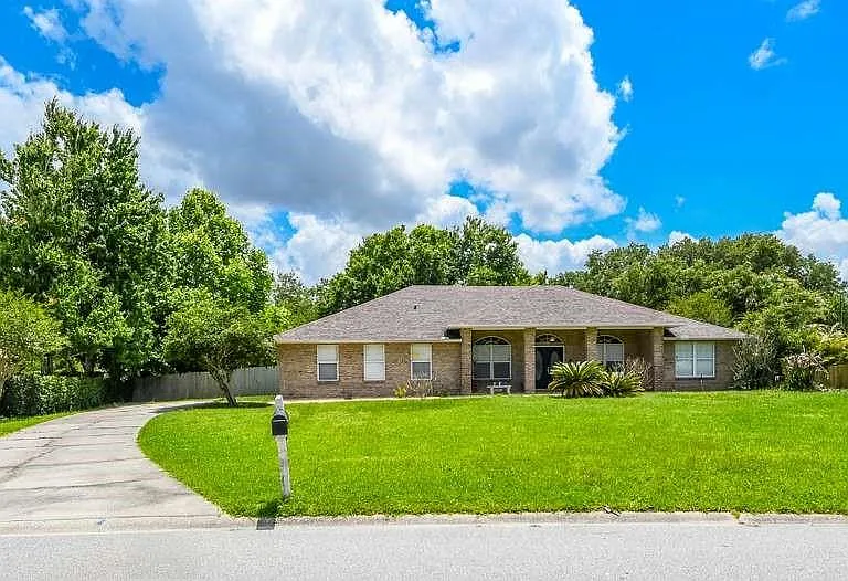 2396 Nightingale Ln — Photo 4