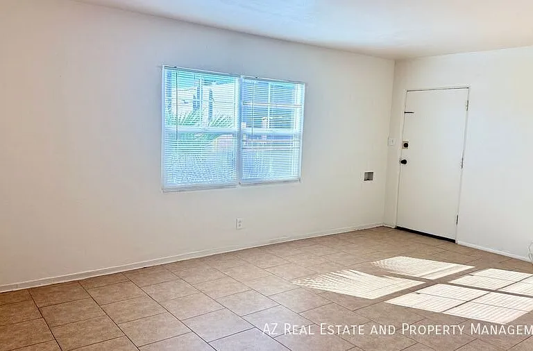 1509 N 15th Ave — Photo 4