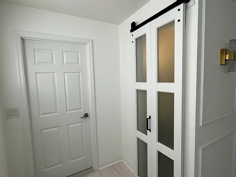 547 Lake Dr — Photo 4
