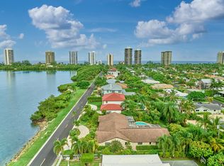 1091 Pine Point Rd, Riviera Beach, FL 33404