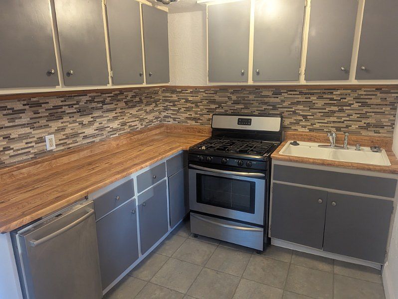 1st image of 1076 Margaret Ave #2
