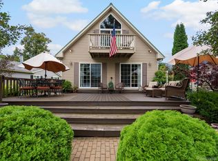 6102 Lakeview Park Dr, Linden, MI 48451