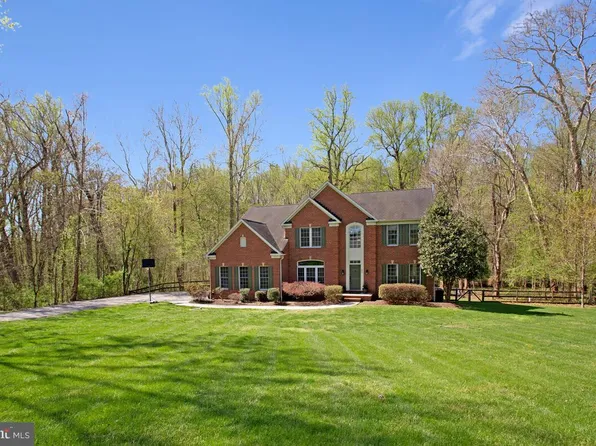 405 Pondview Ln, Davidsonville, MD 21035