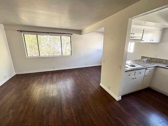 5th image of 1901 Rockefeller Ln APT 9