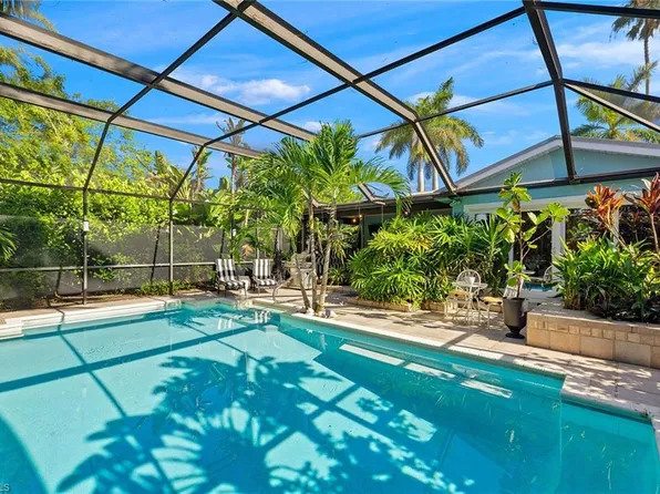 792 108th Ave N, Naples, FL 34108