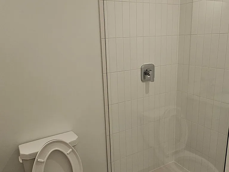 1660 Bloor St W #418 — Photo 24