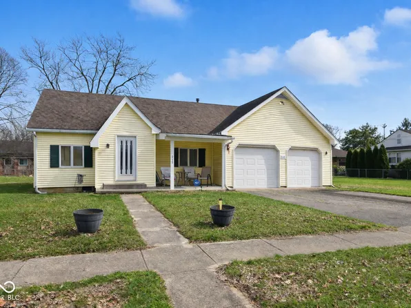 215 Eikenberry St, Greenfield, IN 46140