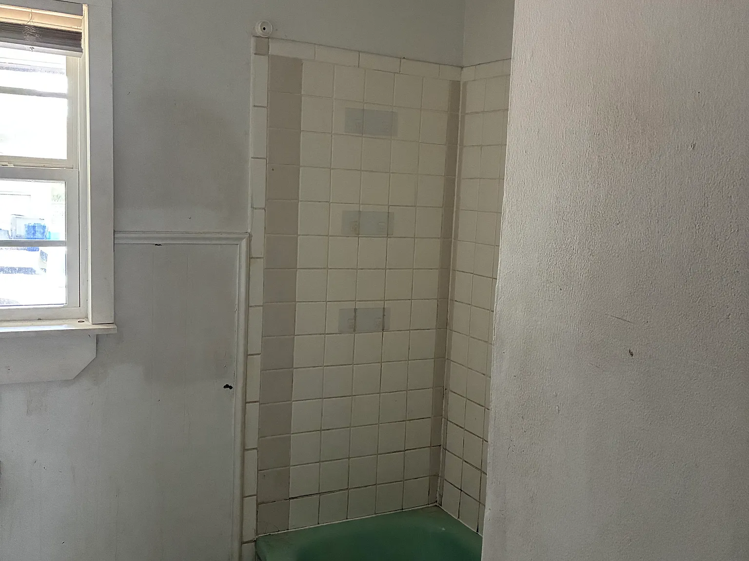 3 bed, 1100 sqft, $1,200 — Photo 4