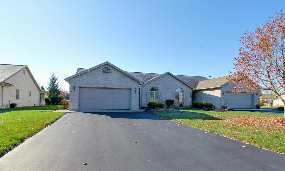 1st image of 885 Villandry Dr