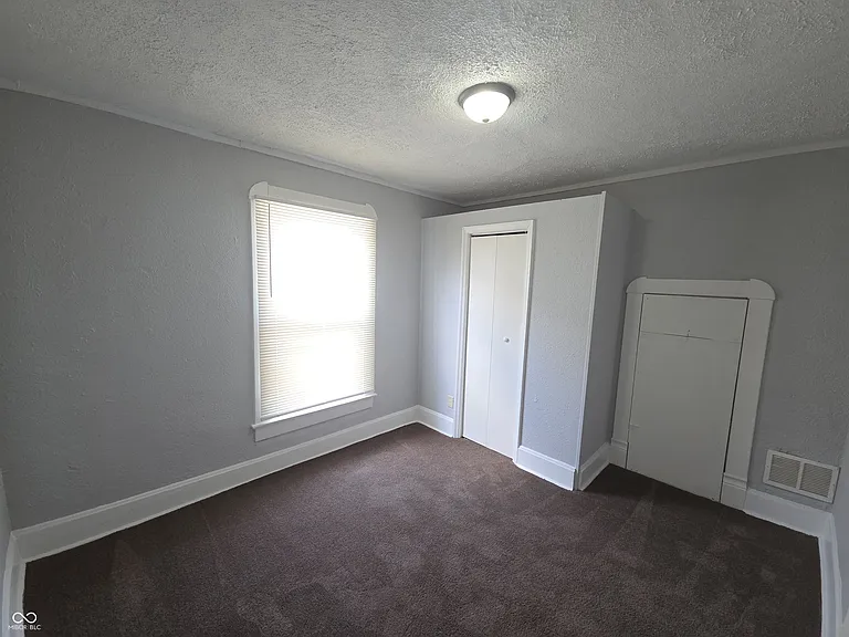 518 W 28th St — Photo 15