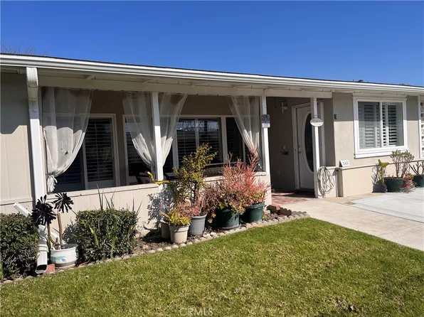 1543 Monterey Rd #M2-24e, Seal Beach, CA 90740
