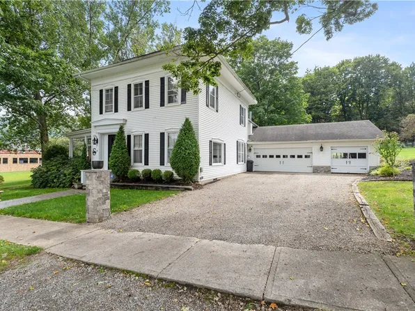 15 W Academy St, Canisteo, NY 14823