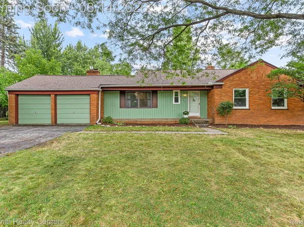31890 Dohany Dr, Farmington Hills, MI 48336