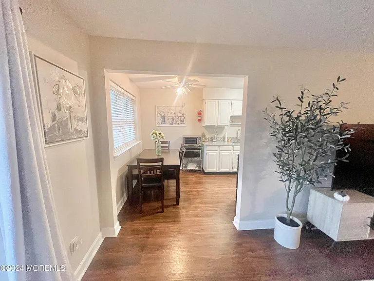 614 Sharon Garden Ct #614 — Photo 4