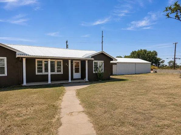 315 W Fir St, Denver City, TX 79323