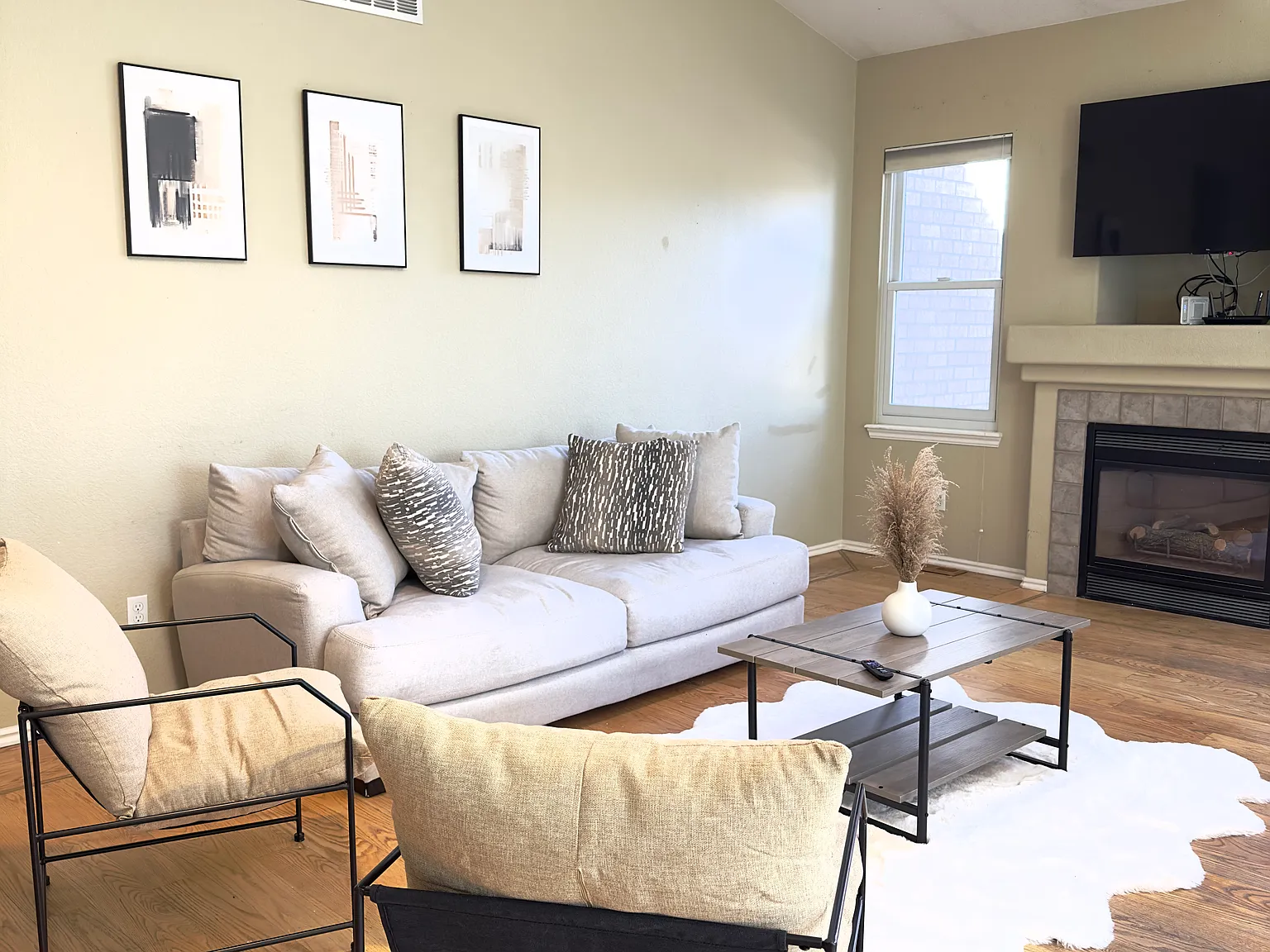 5 bed, 3.5 bath, 3808 sqft, $850 — Photo 4