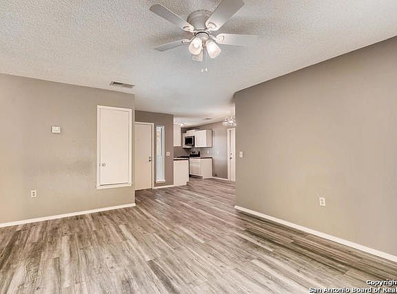 5th image of 16406 Spruce Cove St