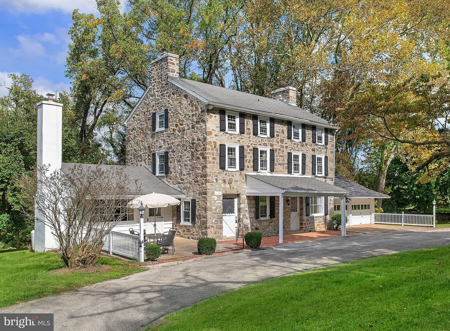 142 Hawthorn Rd photo 1
