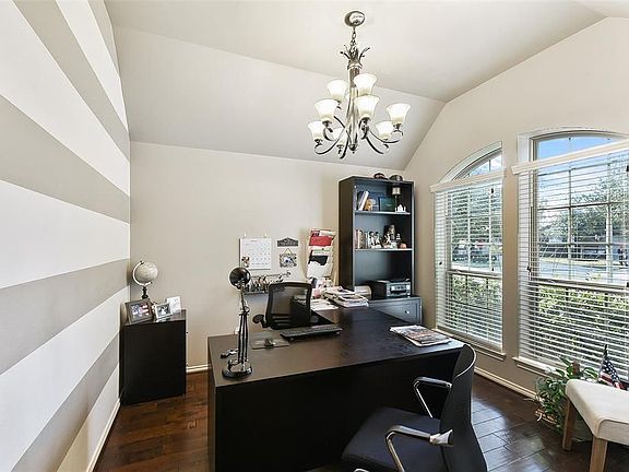 4th image of 27110 Postwood Manor Ct