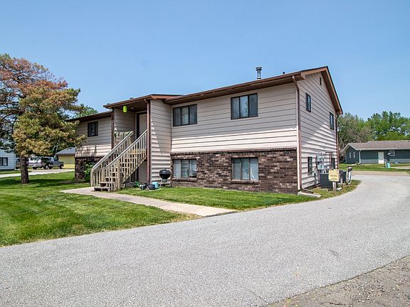 2nd image of 4405 Castlewood Pl #38
