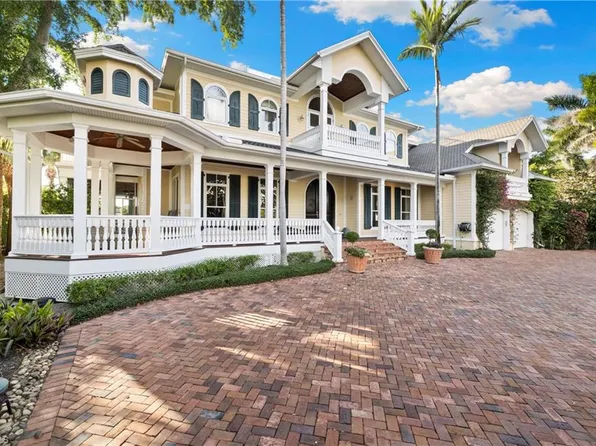 2170 Marina DR, NAPLES, FL 34102