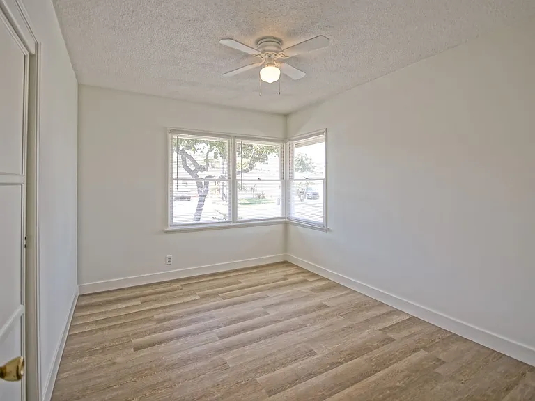 5512 Wiseburn St — Photo 27