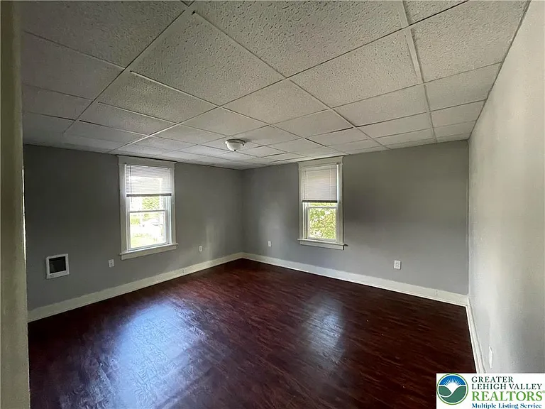 10 Valley St #3 — Photo 6