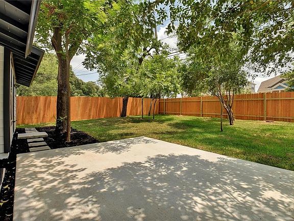 4th image of 5305 Basswood Ln