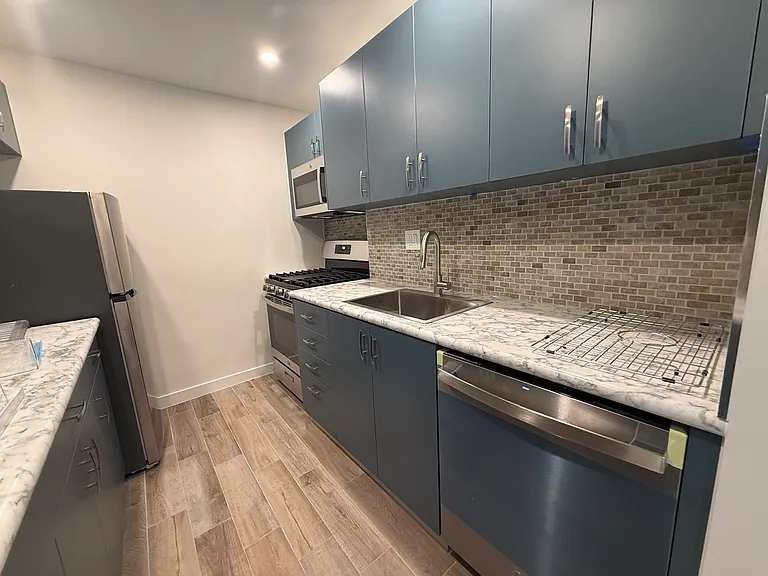 2800 Coyle St #4 — Photo 8