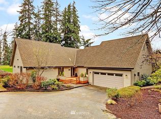 11371 NE Wing Point Way, Bainbridge Island, WA 98110