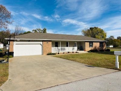 200 W Lexington Dr, Girard, KS, 66743