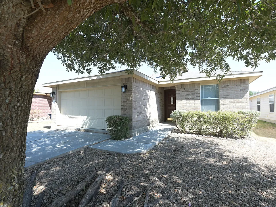 12504 Sky Harbor Dr