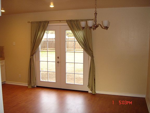 3rd image of 2736 W Indianapolis Ave