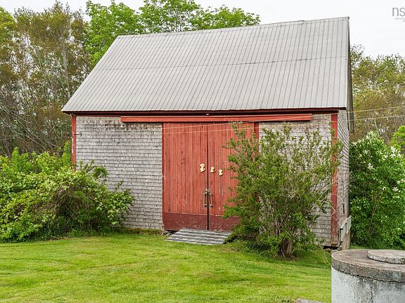 5th image of 112 Kelly Rd