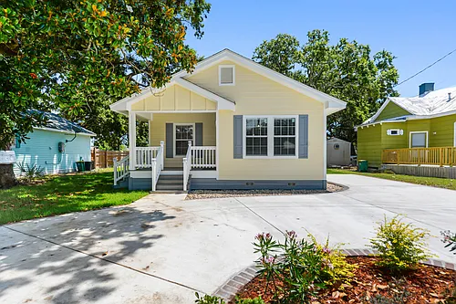 517 Howard Ave Photo 1