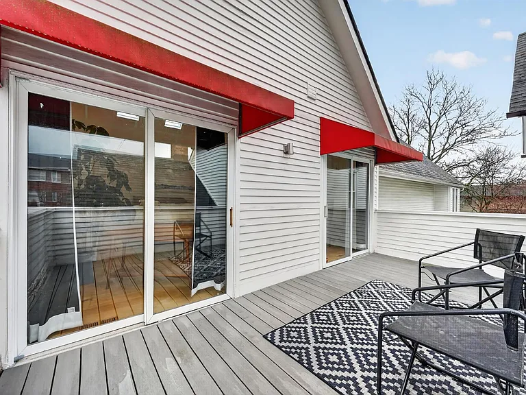 372 W Brown St #3 — Photo 40