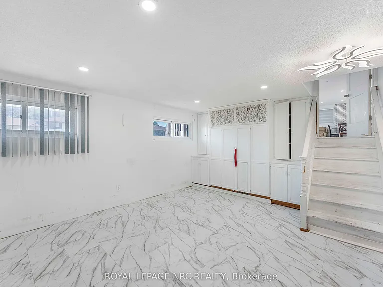 35 Eugene St — Photo 29