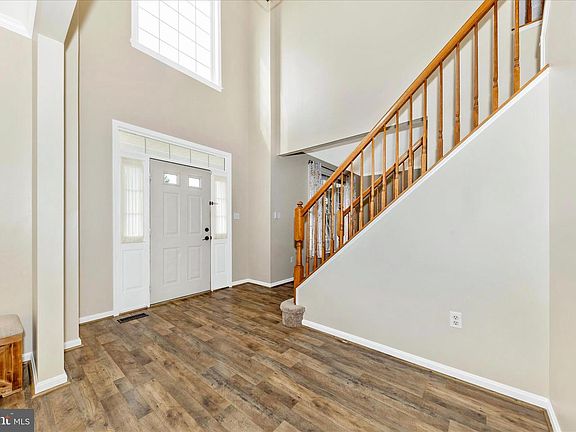 2nd image of 2583 Bear Den Rd