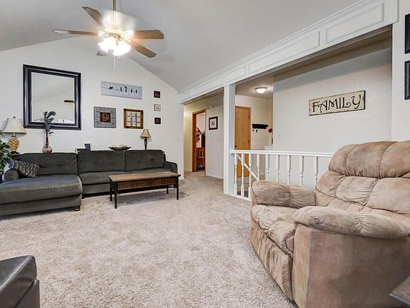 5th image of 816 S Barwick Pl