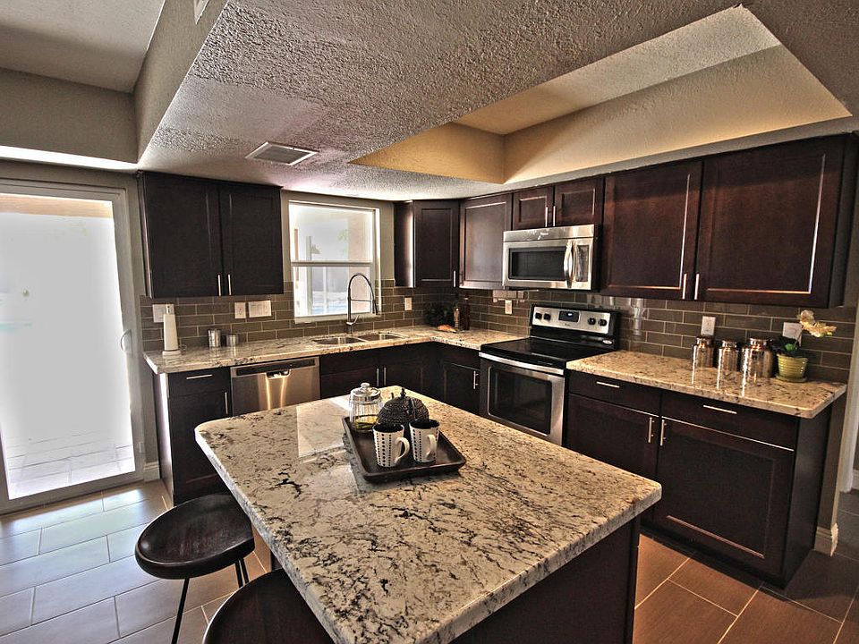 1st image of 2809 W Gardenia Ave